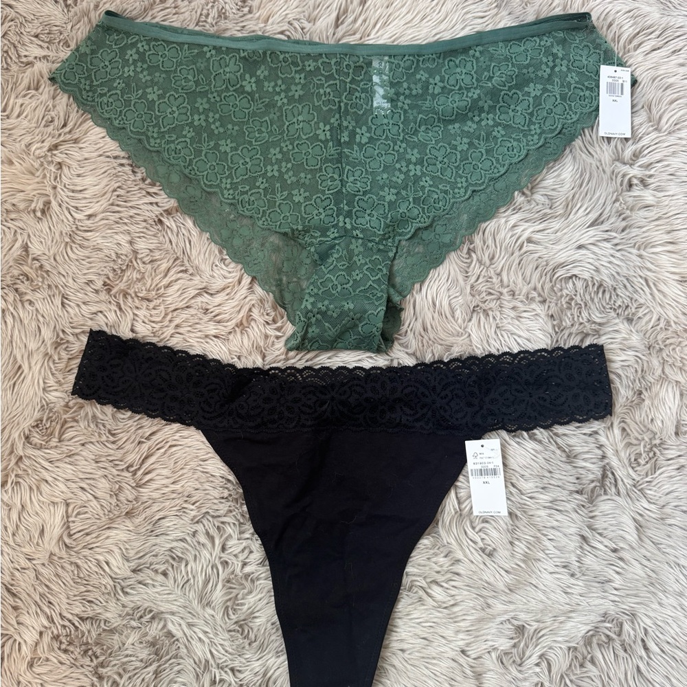 *NWT* Old Navy Lace Underwear Set